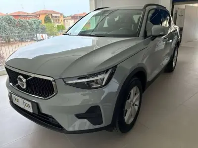 Nuova Volvo XC40 163 CV (119 kW) 2026 Vapour grey SUV