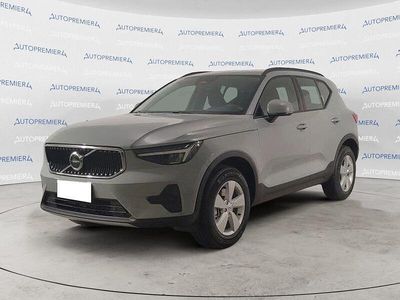 Nuova Volvo XC40 163 CV (119 kW) 2025 Grigio SUV