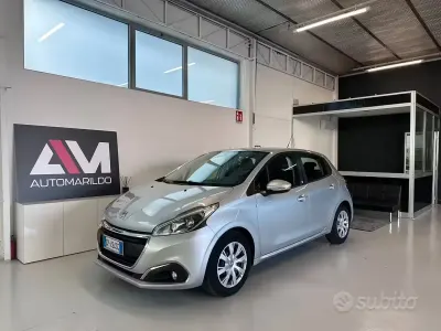 Usata Peugeot 208 Active 75 CV (55 kW) 2017 Argento Utilitaria