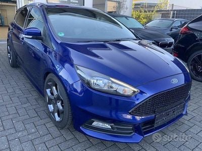 Occasion Ford Focus ST 250 ch (183 kW) 2015 Bleue Berline