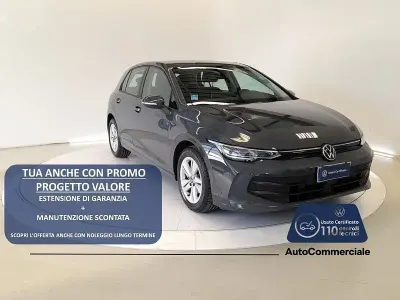 Occasion VW Golf VIII Life 116 PK (85 kW) 2025 Grijs Sedan