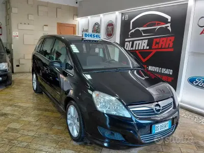 Usata Opel Zafira 110 CV (80 kW) 2008 Nero Monovolume