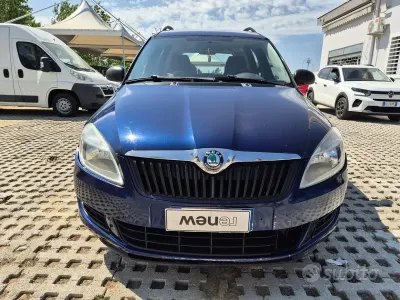 Usata Skoda Roomster Active 69 CV (50 kW) 2012 Bluazzurro Monovolume