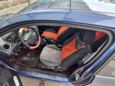 Begagnad Ford Fiesta 75 HK (55 kW) 2006 Halvkombi