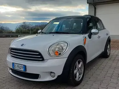 Usata Mini Cooper D Countryman 111 CV (81 kW) 2012 Bianco SUV