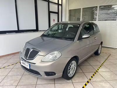 Usata Lancia Ypsilon 60 CV (44 kW) 2008 Marrone Utilitaria