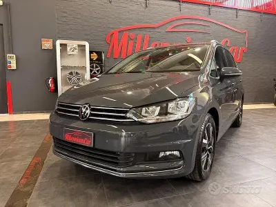 Usata VW Touran Executive 150 CV (110 kW) 2020 Grigio Monovolume