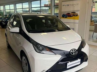 Bianco Usata 2018 Toyota Aygo X X-wave SUV | 8500 €