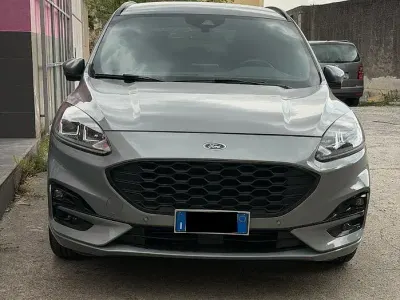 Usata Ford Kuga ST 120 CV (88 kW) 2022 Grigio SUV