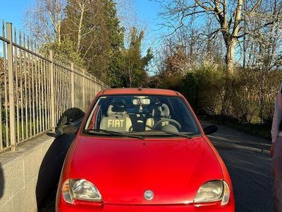 usata Fiat 600 rosso Ferrari