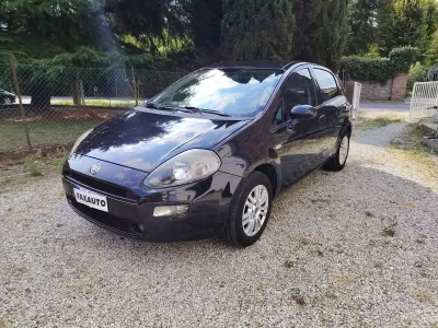 Usata Fiat Punto Easy 69 CV (50 kW) 2013 Blu/azzurro Utilitaria