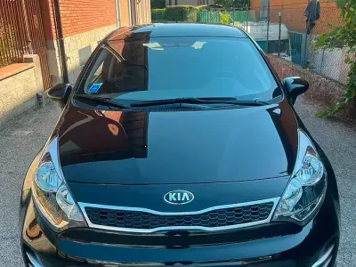 Usata Kia Rio 75 CV (55 kW) 2016 Utilitaria
