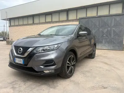 Usata Nissan Qashqai 131 CV (96 kW) 2018 Grigio SUV