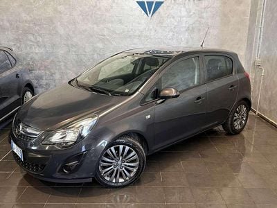 Usata Opel Corsa Edition 86 CV (63 kW) 2014 Grigio Utilitaria