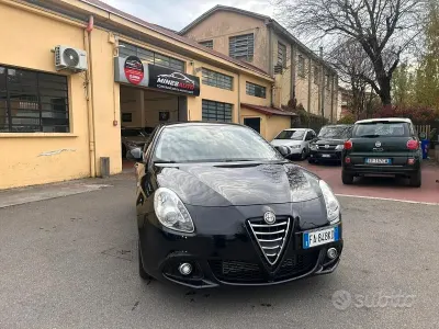 Usata Alfa Romeo Giulietta Exclusive 105 CV (77 kW) 2015 Nero Utilitaria