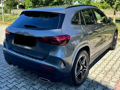 Usata Mercedes GLA180 116 CV (85 kW) 2024 Grigio SUV
