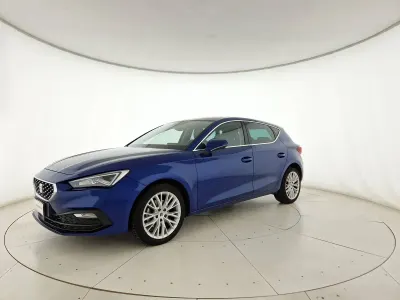 Usata Seat Leon XCELLENCE 115 CV (84 kW) 2020 Blu mystery Berlina