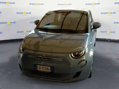 Usata Fiat 500e La Prima 86 kW (118 CV) 2021 Argento Berlina
