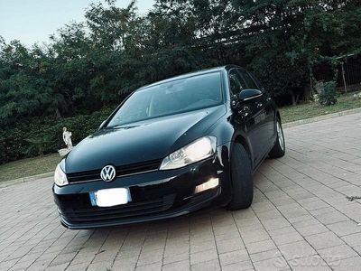 Usata VW Golf VII 105 CV (77 kW) 2014 Nero Utilitaria