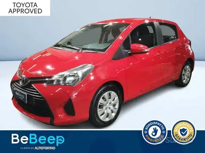Usata Toyota Yaris Active 69 CV (50 kW) 2017 Rosso metallizzato Berlina