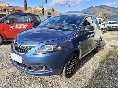 Usata Lancia Ypsilon 69 CV (50 kW) 2024 Blu Utilitaria