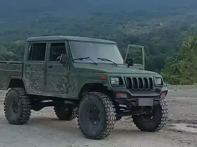 Usata Mahindra Bolero 107 CV (78 kW) 2009 Verde SUV