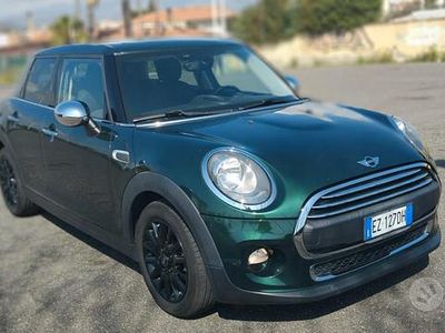 Usata Mini Cooper D 116 CV (85 kW) 2016 Verde Utilitaria