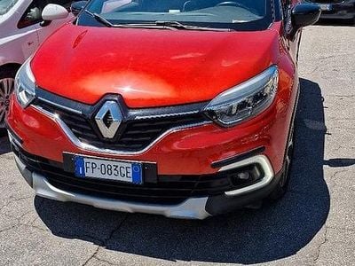 Usata Renault Captur 95 CV (69 kW) 2018 Rosso SUV