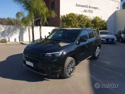 Usata Jeep Compass Summit 131 CV (96 kW) 2024 Nero metallizzato SUV