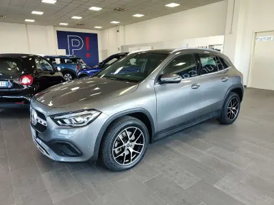 Usata Mercedes GLA250 160 CV (117 kW) 2021 Grigio SUV