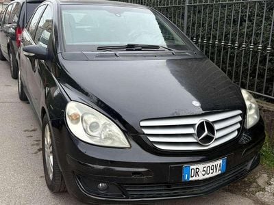 Usata Mercedes B180 109 CV (80 kW) 2008 Nero Monovolume