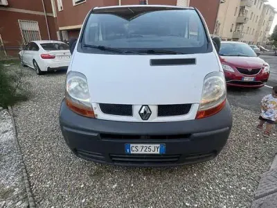 Usata Renault Trafic 95 CV (69 kW) 2006 Monovolume