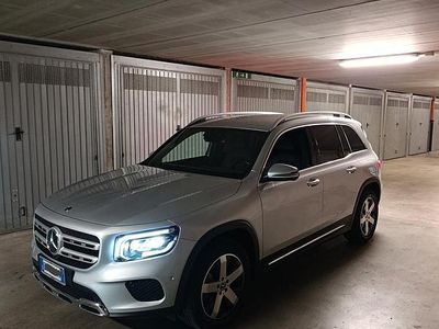 Mercedes GLB180