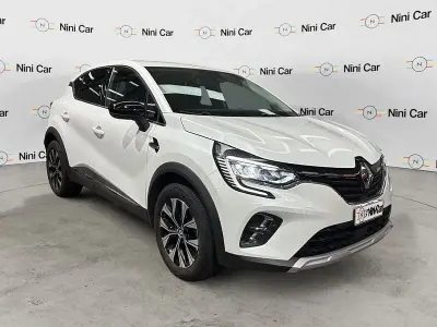 Usata Renault Captur Techno 91 CV (66 kW) 2022 Bianco SUV