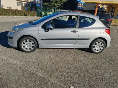 Usata Peugeot 207 68 CV (50 kW) 2008 Berlina