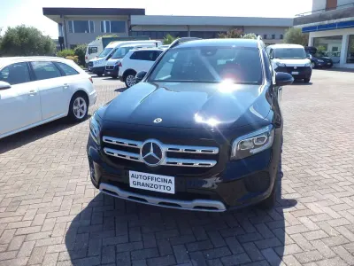 Usata Mercedes GLB200 Business 150 CV (110 kW) 2022 Nero SUV