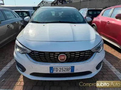 Usata Fiat Tipo Lounge 120 CV (88 kW) 2016 Bianco Station wagon