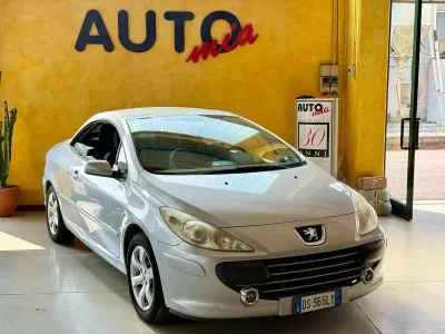 Usata Peugeot 307 CC 109 CV (80 kW) 2008 Argento Cabrio