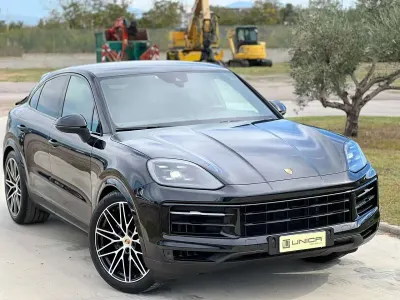 Usata Porsche Cayenne 354 CV (260 kW) 2023 Nero SUV