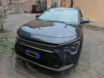 Usata Kia Niro 105 CV (77 kW) 2025 Grigio SUV