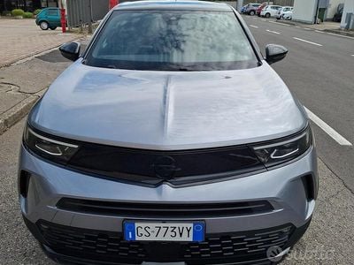 Usata Opel Mokka GS Line 101 CV (74 kW) 2024 Grigio SUV