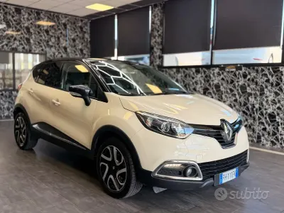 Usata Renault Captur Intens 110 CV (80 kW) 2017 Beige SUV