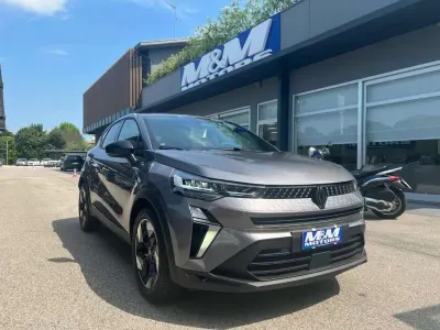 Nuova Renault Captur Techno 101 CV (74 kW) 2026 Grigio pastello SUV