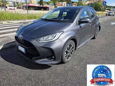 Usata Toyota Yaris Hybrid Trend 92 CV (67 kW) 2022 Grigio Berlina