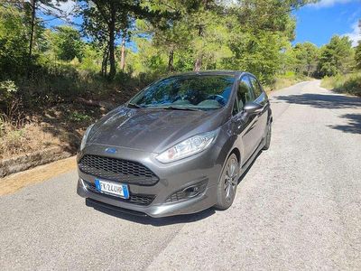 Grigio Usata 2017 Ford Fiesta ST-Line Utilitaria | 10.999 € (Buon prezzo)