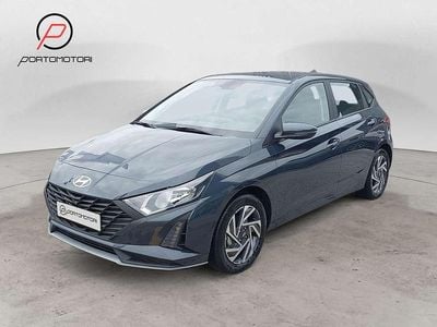 Neu Hyundai i20 79 PS (58 kW) 2025 Grau Kleinwagen