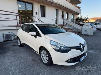 Usata Renault Clio IV Life 75 CV (55 kW) 2016 Beige Berlina