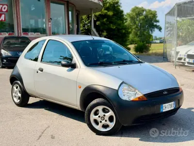 Usata Ford Ka 69 CV (50 kW) 2004 Grigio Utilitaria
