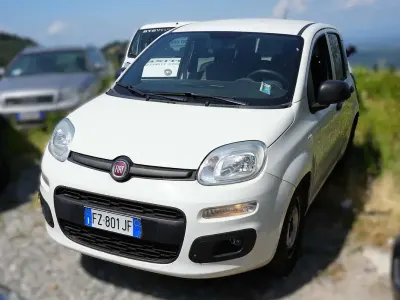 Usata Fiat Panda Lounge 69 CV (50 kW) 2019 Bianco Utilitaria