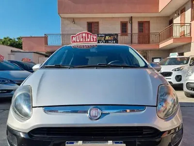 Usata Fiat Grande Punto S 75 CV (55 kW) 2011 Grigio Utilitaria
